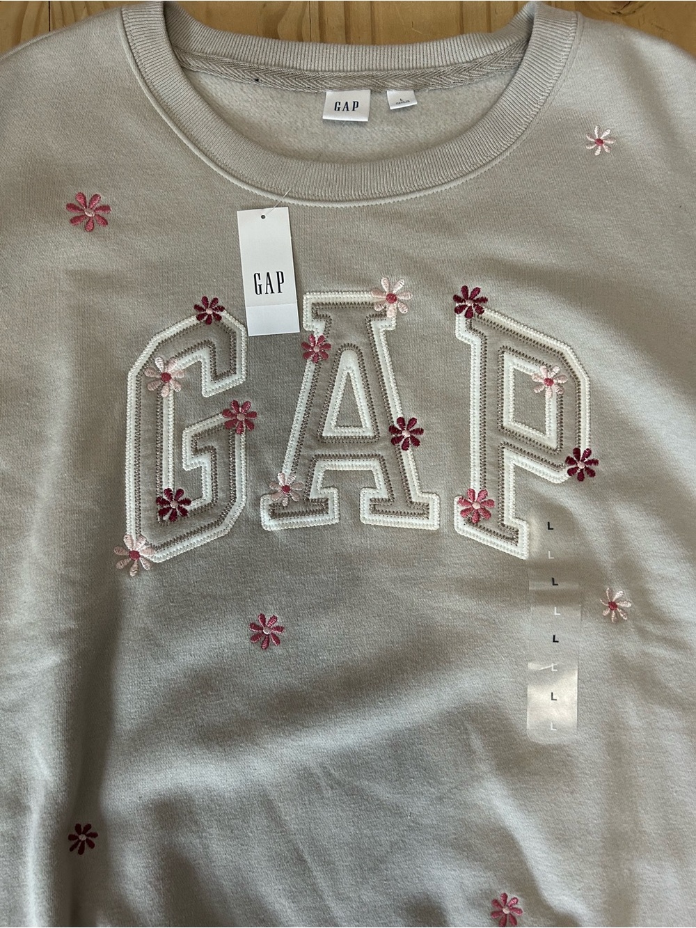 GAP Women's Light Gray Cream Sweatshirt with Pink Floral Embroidery - Picture 5 of 10